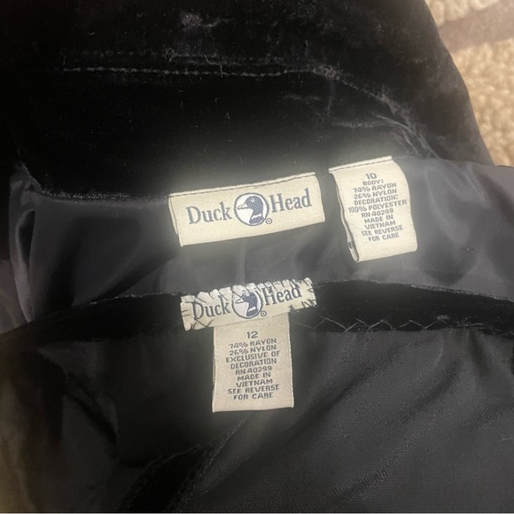 Duck Head  Women Black Velvet 2PS  Suit. Skirt in Jacket  size 12-14 - Picture 9 of 10